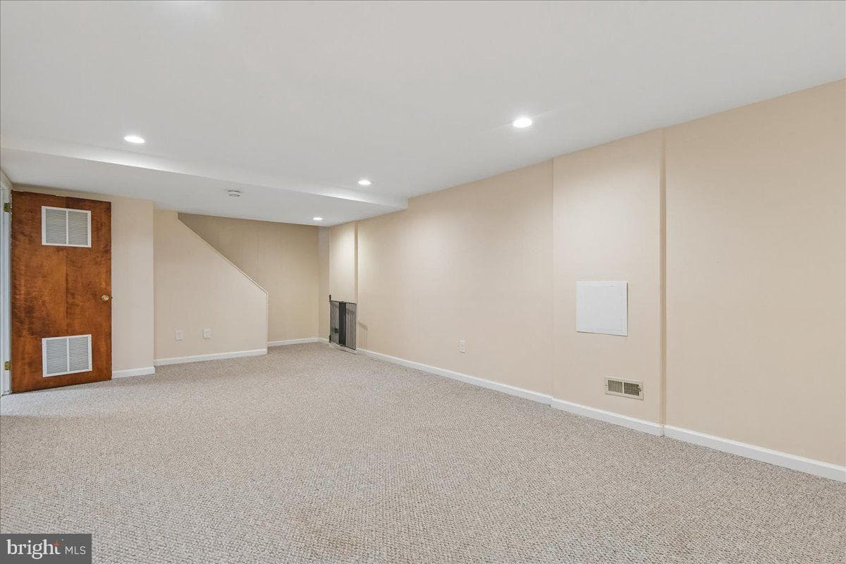 535 Dunkirk Road photo 25