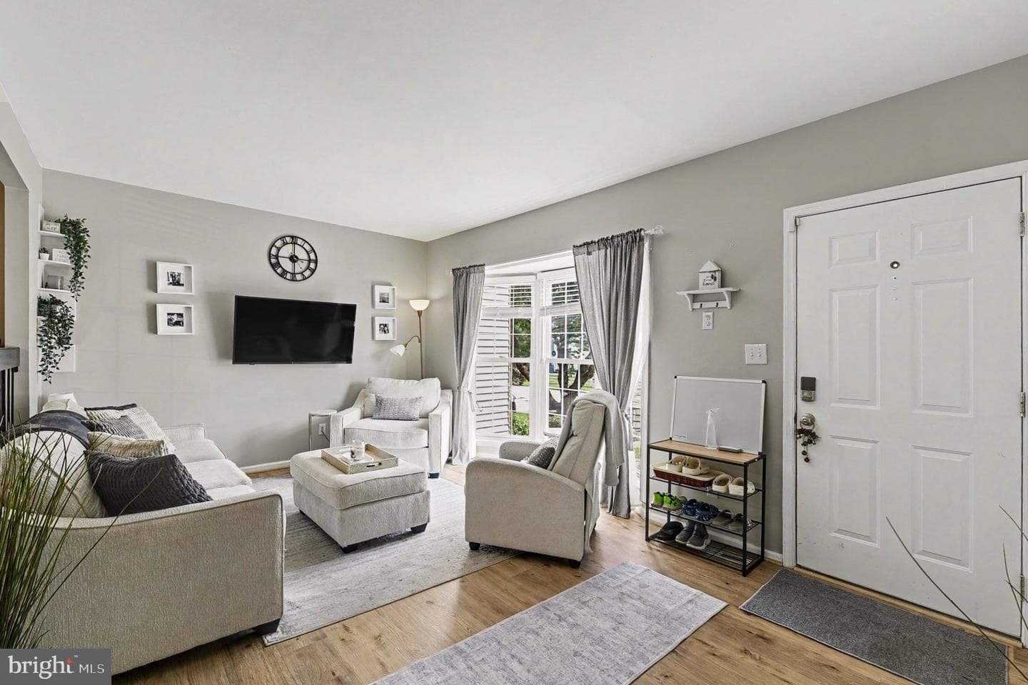 9121 Deviation Road photo 5