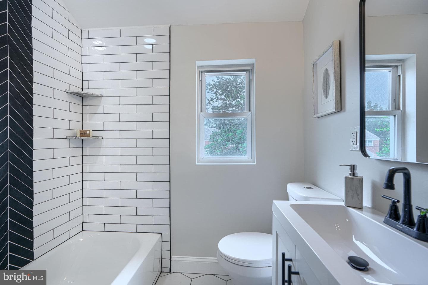 260 Ridge Avenue photo 21