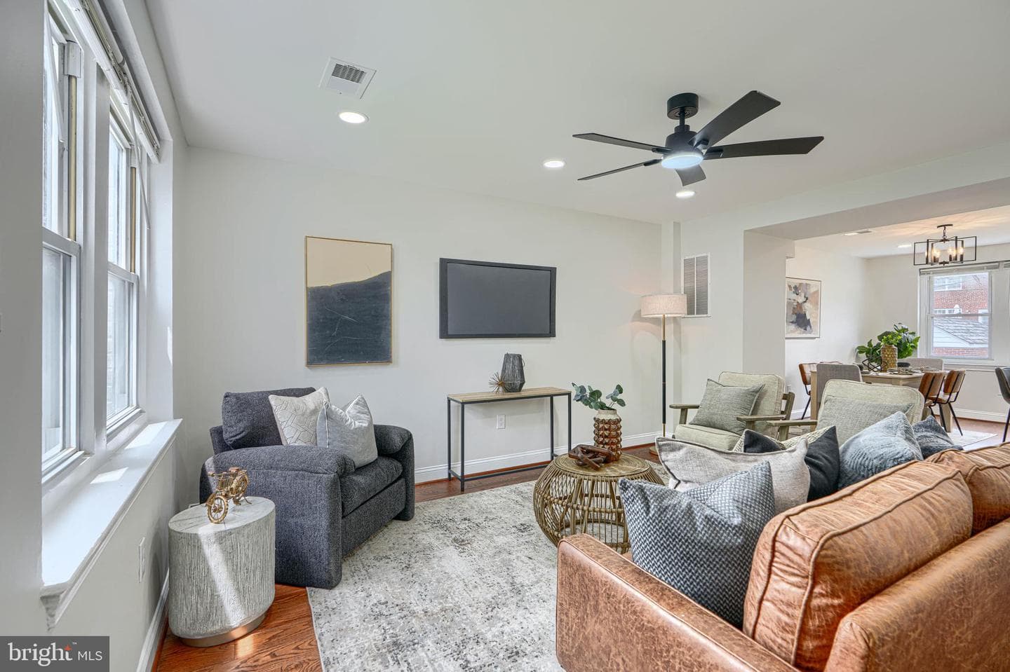 260 Ridge Avenue photo 6