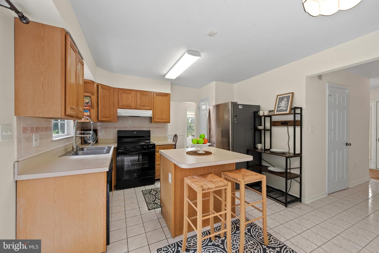 1 Overhill Road photo 15