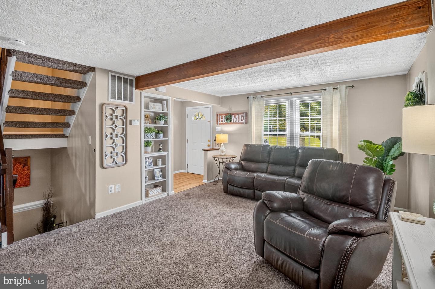 4932 Berryhill Circle photo 4