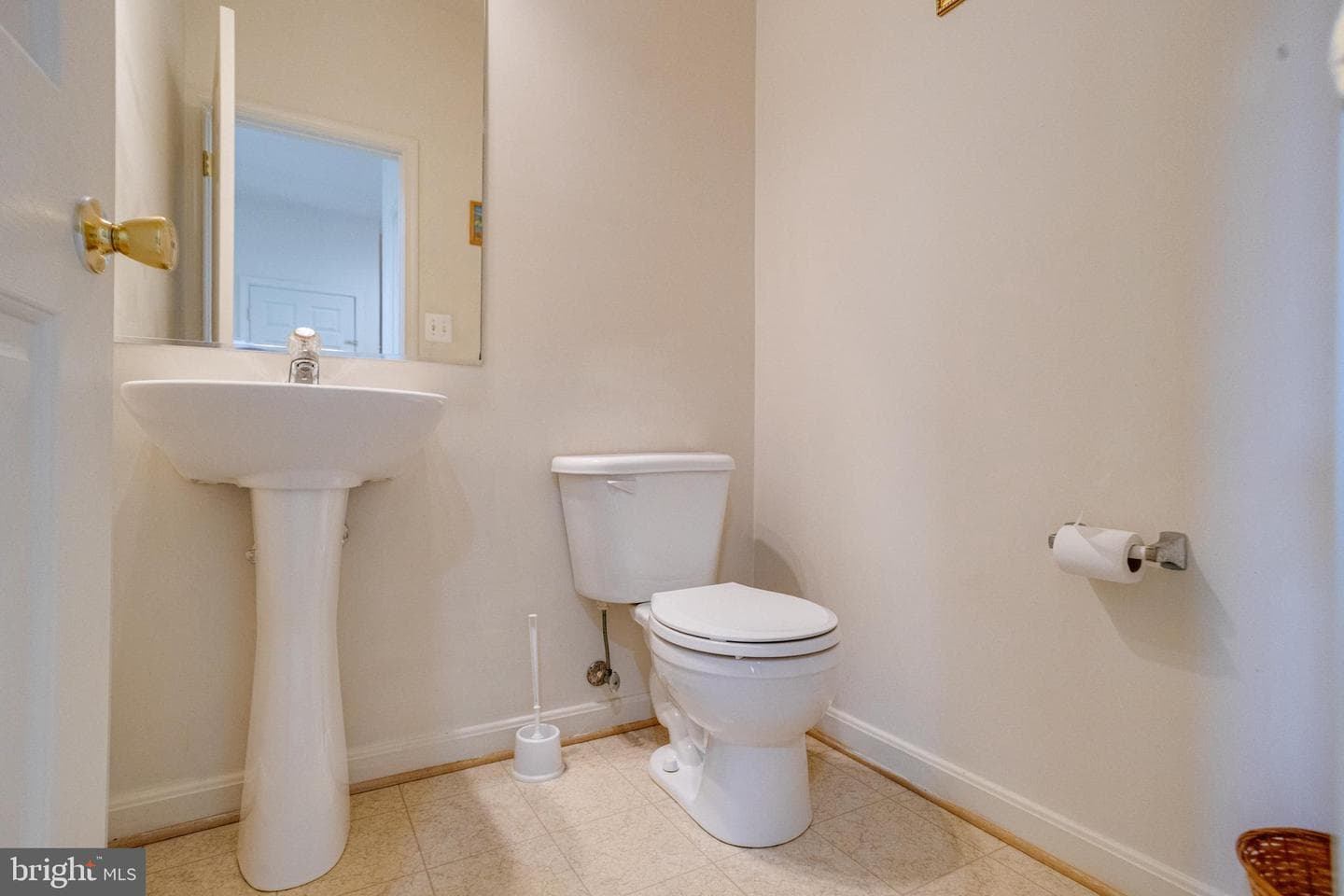 221 Seamaster Road photo 13