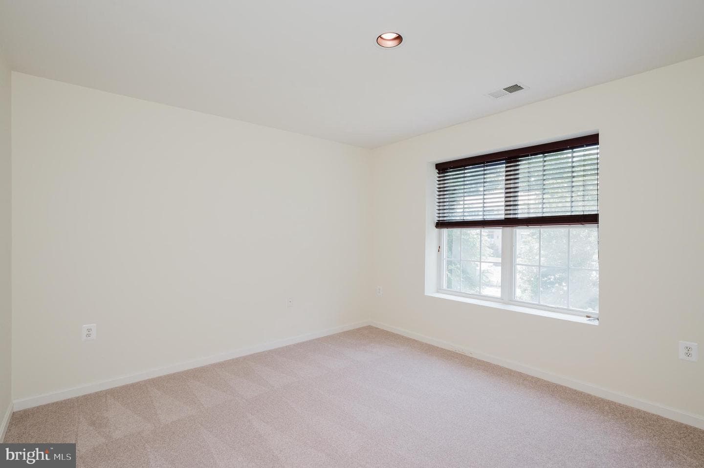 620 Straffan Drive #302 photo 19
