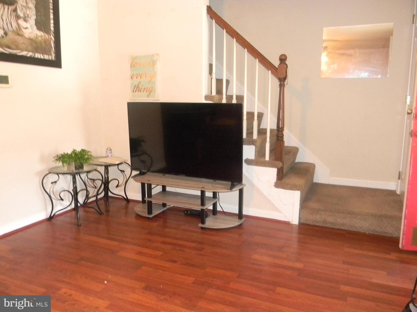 713 Eastshire Drive photo 3