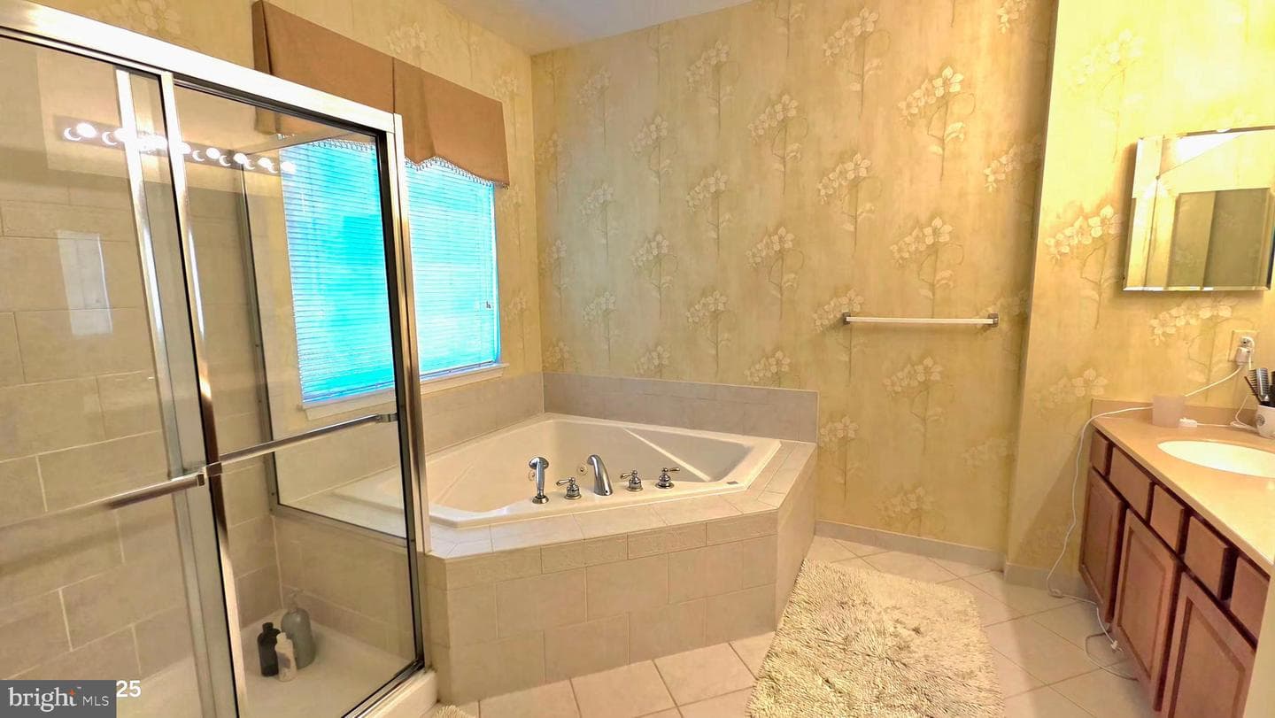 855 Queens Park Drive photo 36