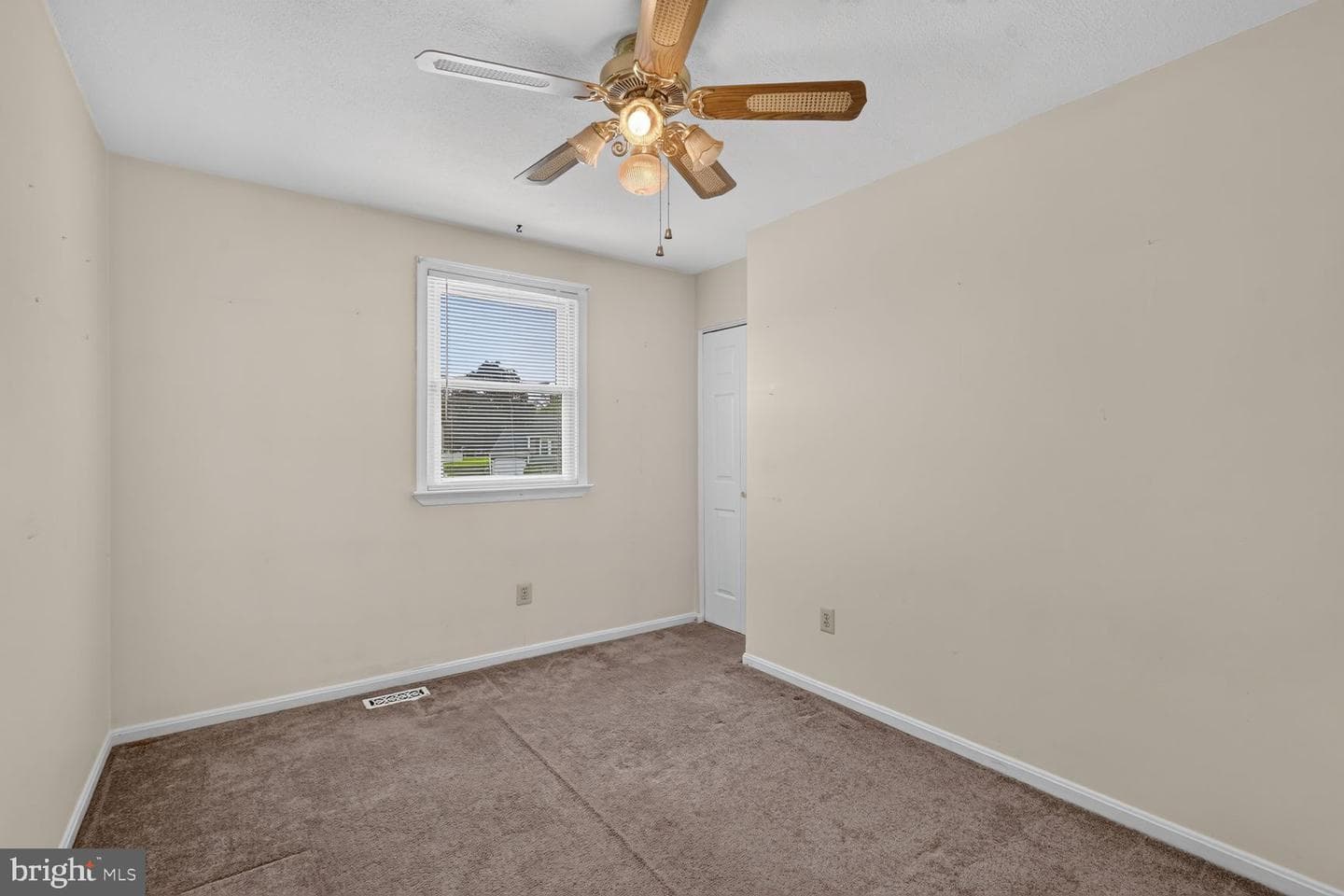 4225 Hanwell Road photo 16