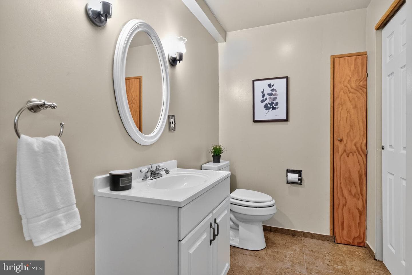 4225 Hanwell Road photo 21