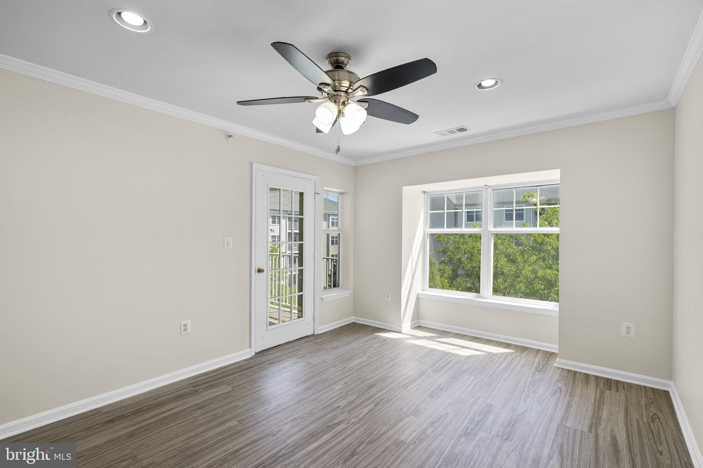 4550 Chaucer Way #406 photo 10