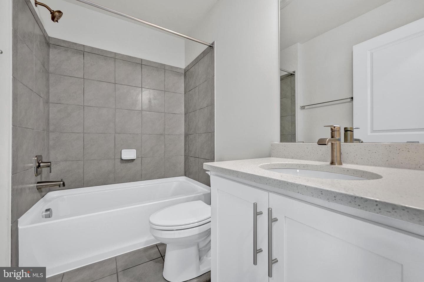 12 Merion Avenue photo 16