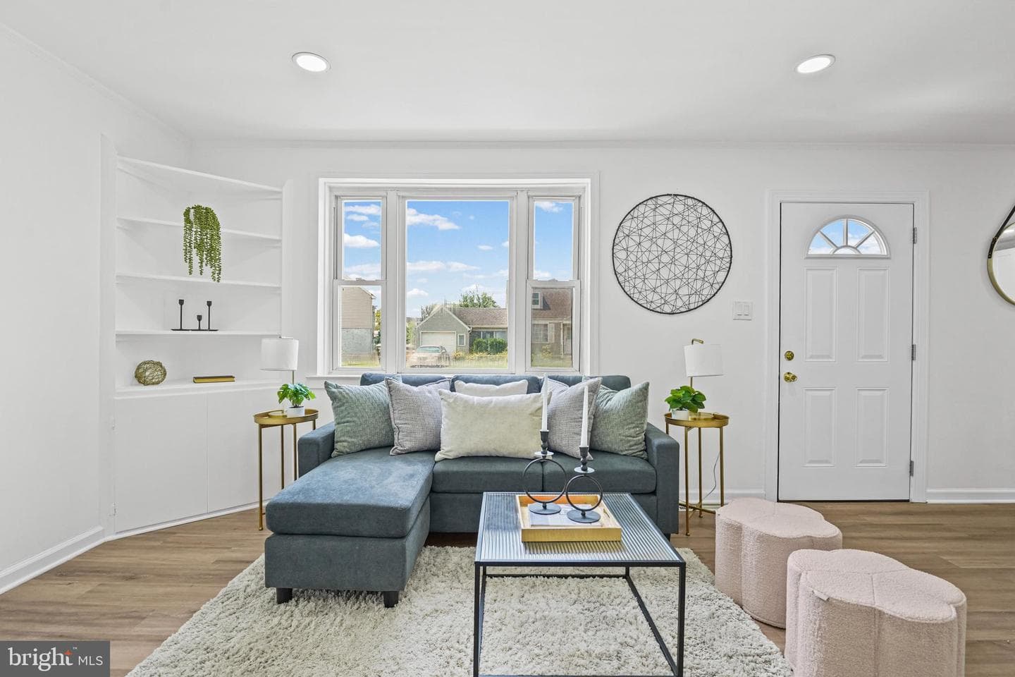 8226 Watersedge Road photo 3