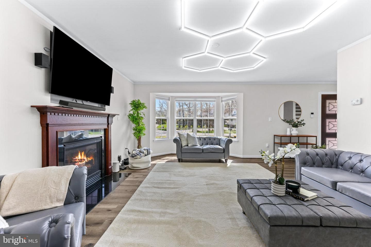 1439 Goodwood Avenue photo 8