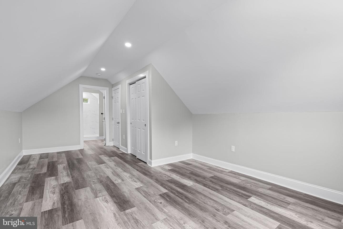 4603 Kenwood Avenue photo 15