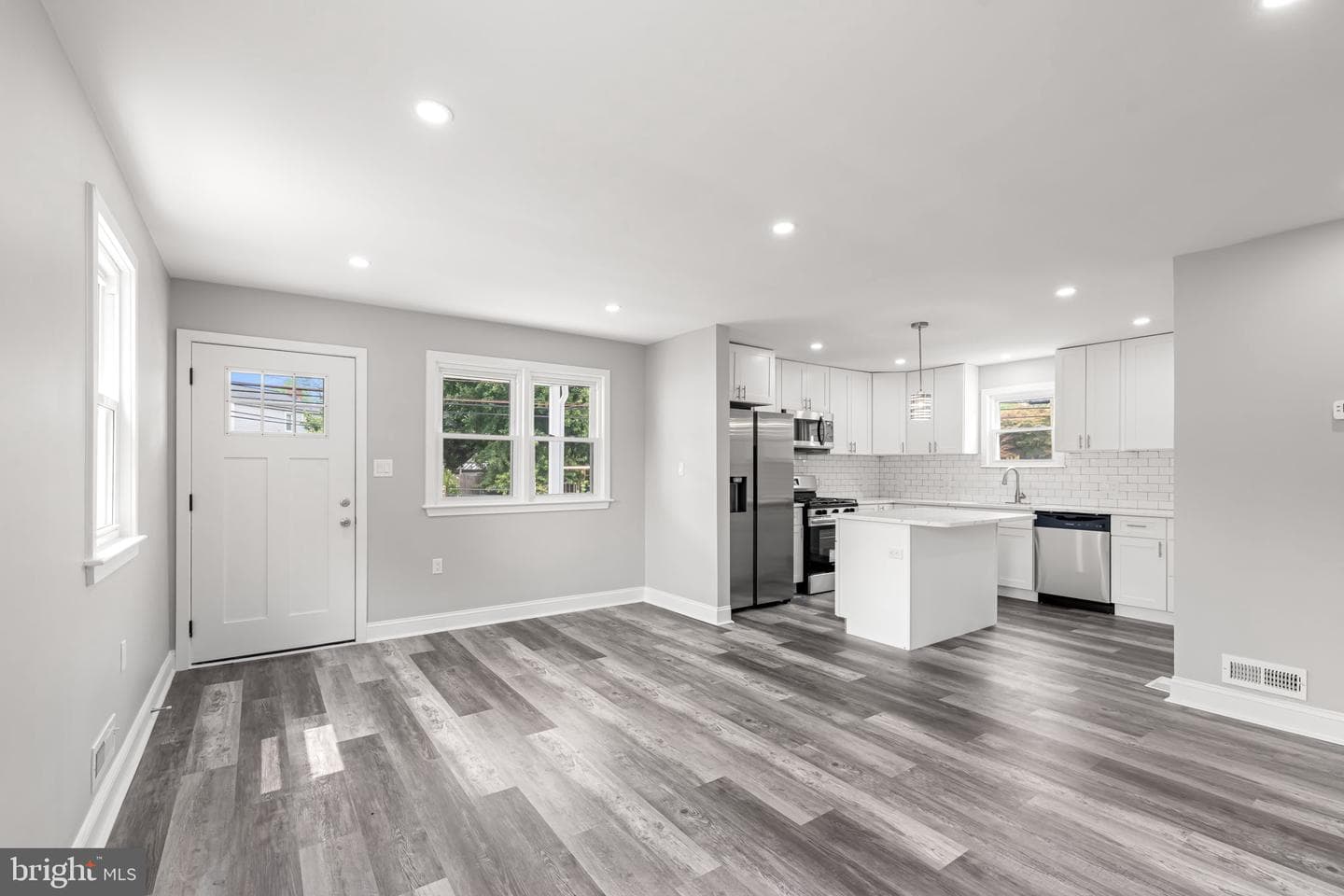 4603 Kenwood Avenue photo 6