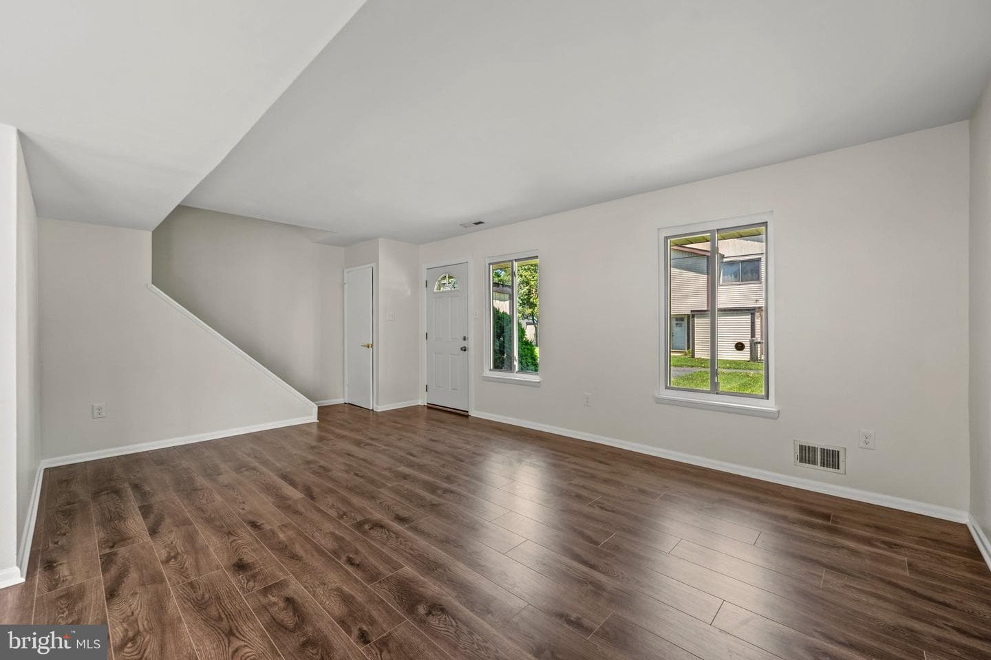 89 King Henry Circle #89 photo 4