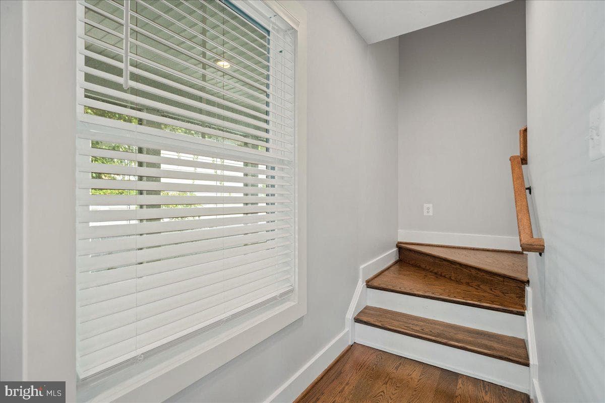 206 Point Lane photo 28