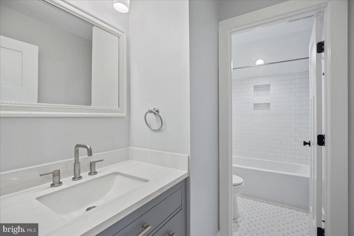 206 Point Lane photo 34