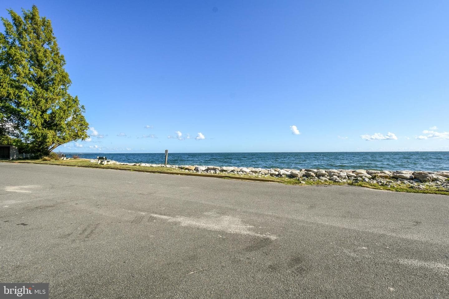 6041 Hill Road photo 9