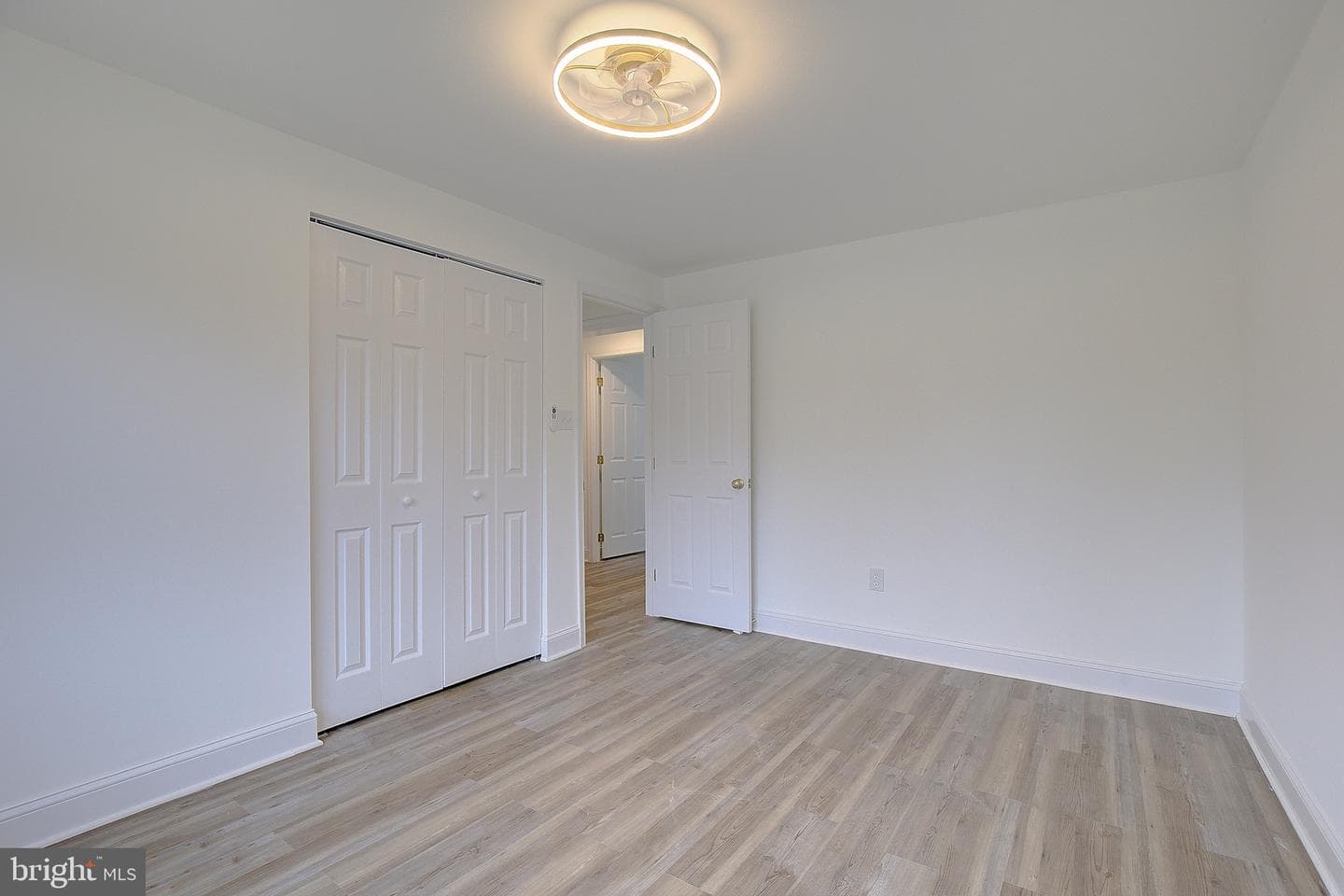 3402 Hillside Place photo 9