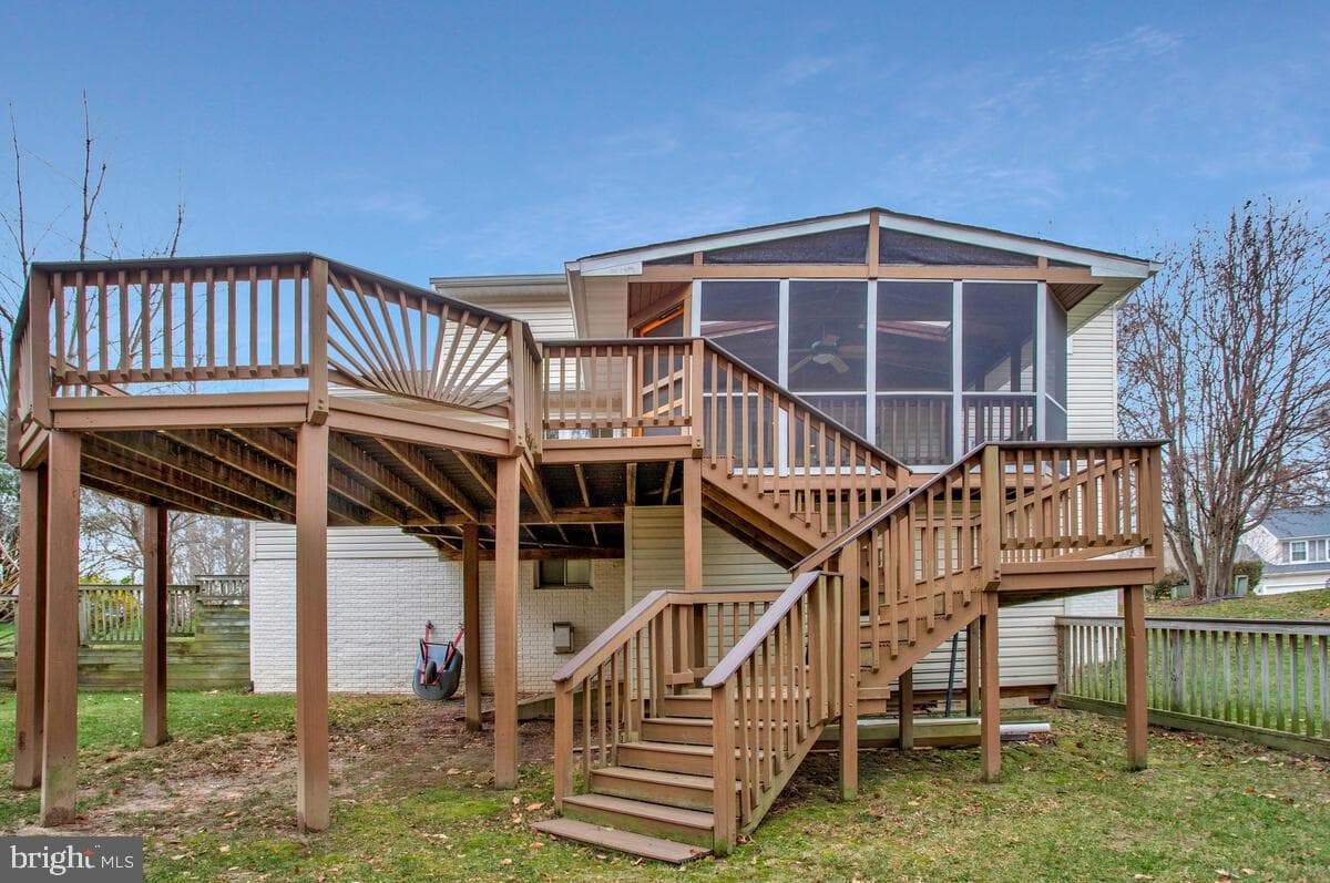 2425 Woodland Court photo 5