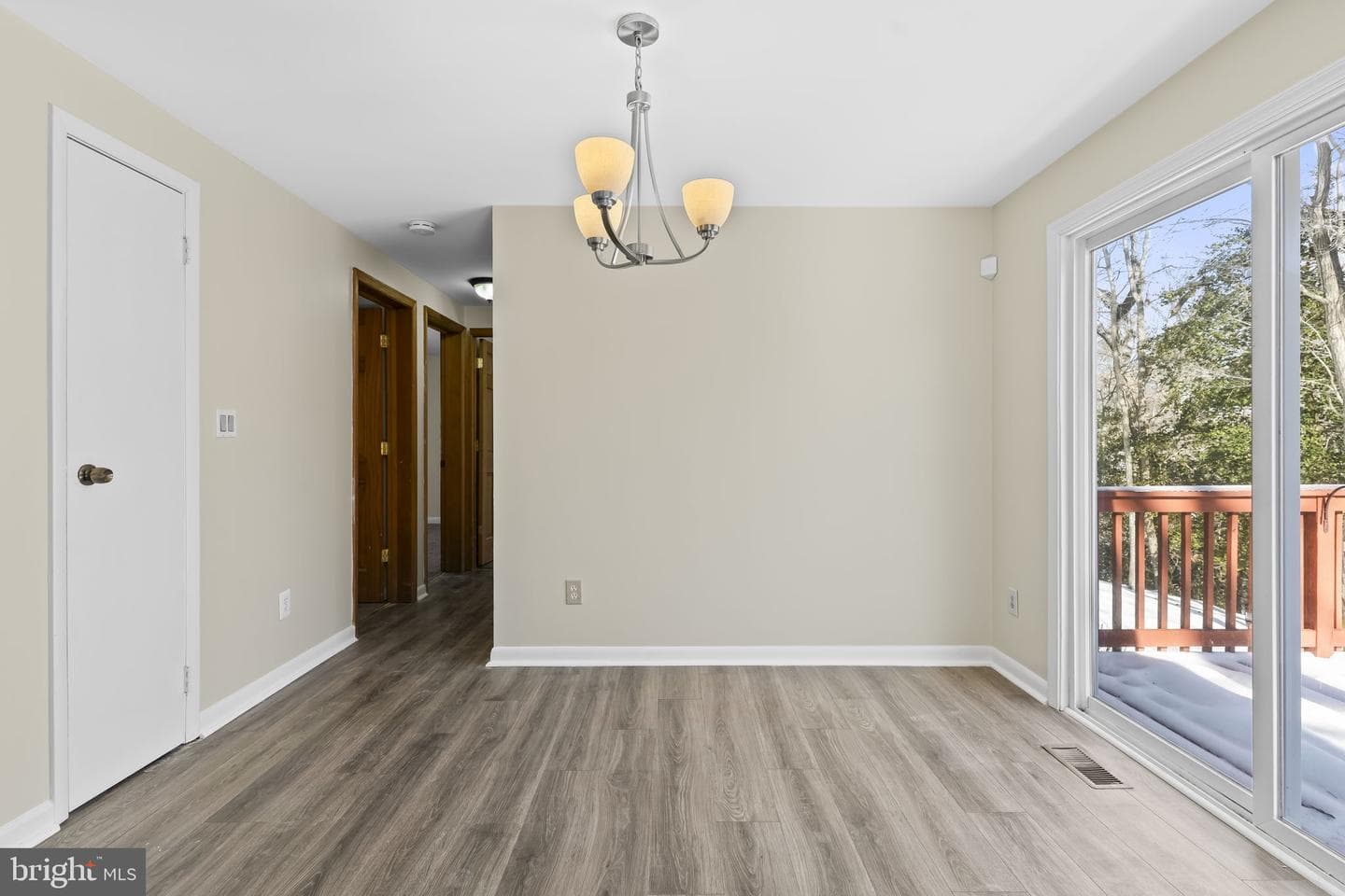 532 Shortbow Trail photo 9
