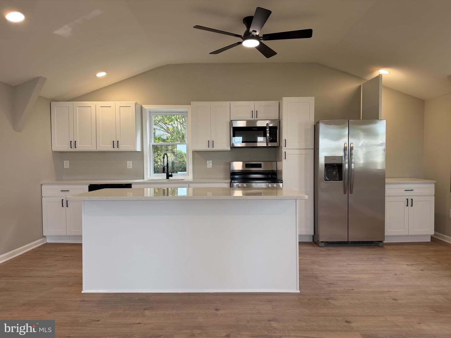 6045 Bayview Road photo 39