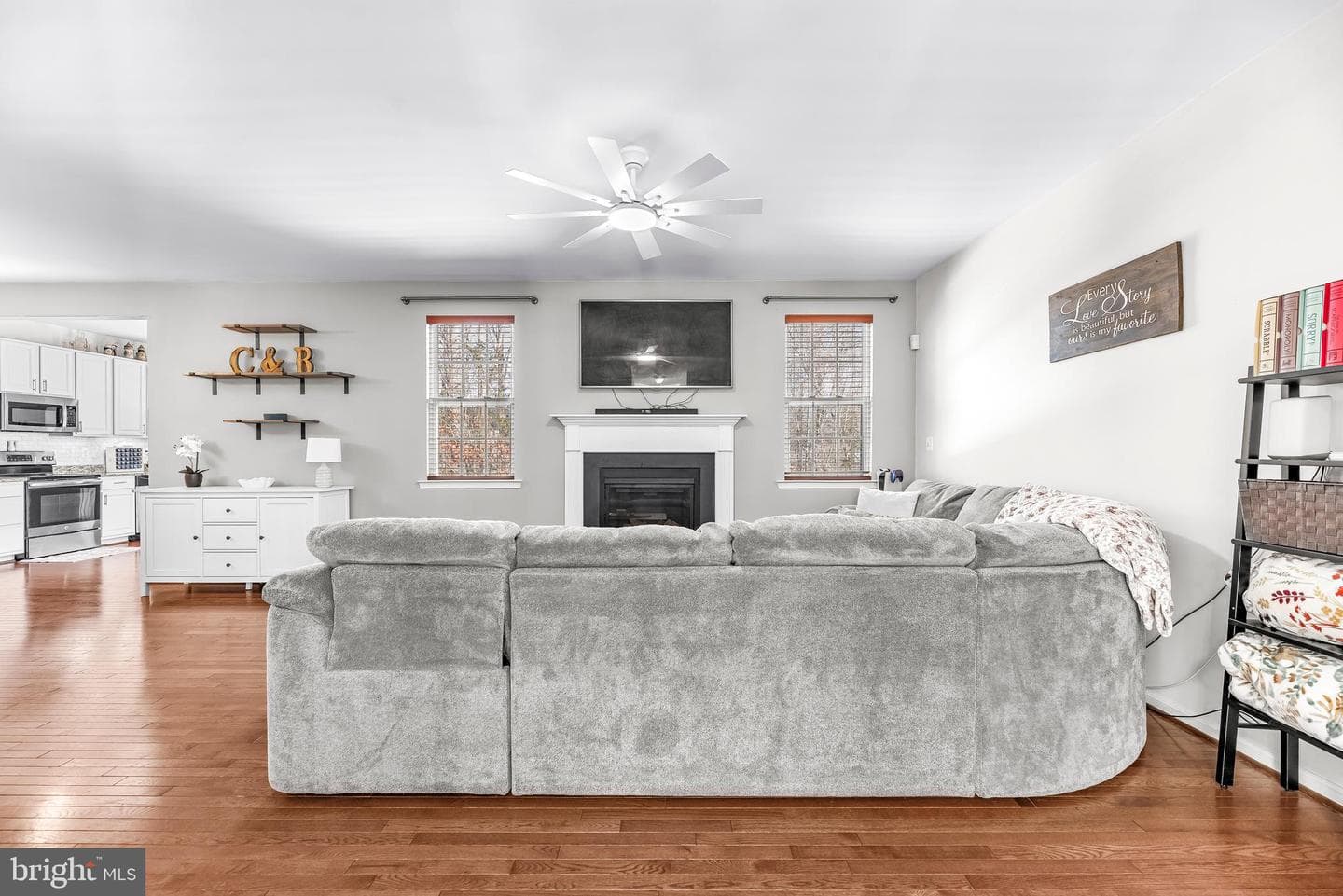 392 Whirlaway Drive photo 3