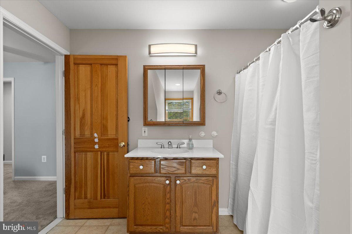 9345 Baker Street photo 52