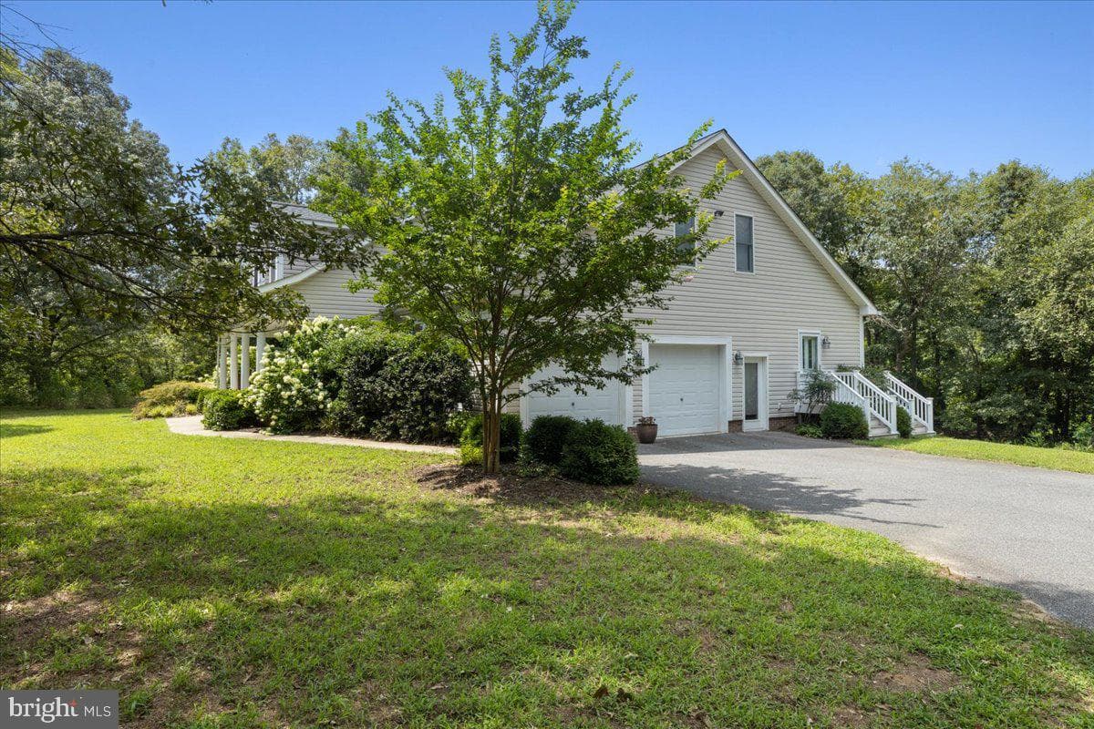9345 Baker Street photo 71