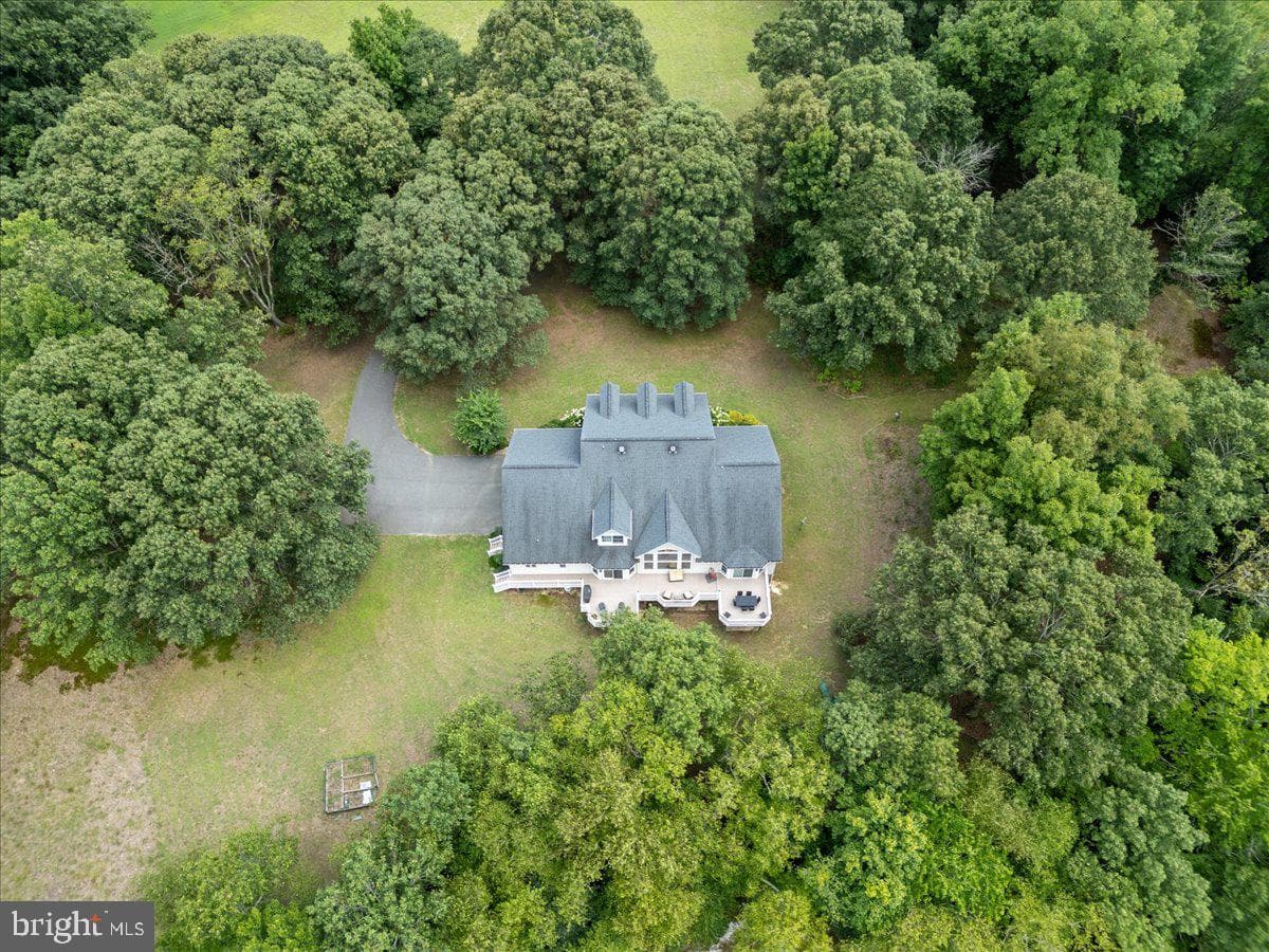 9345 Baker Street photo 75