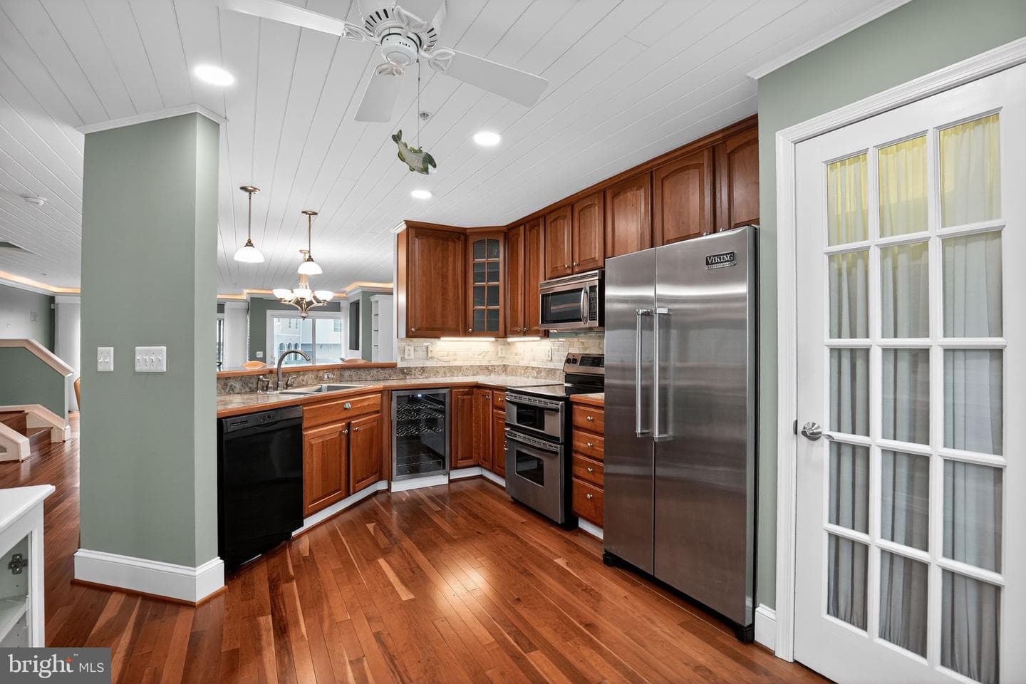 8054 Windward Key Drive photo 4