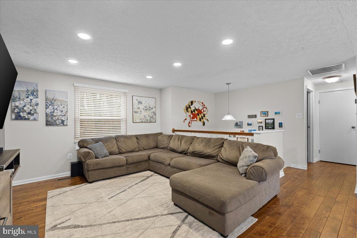 4100 Cassell Boulevard photo 8