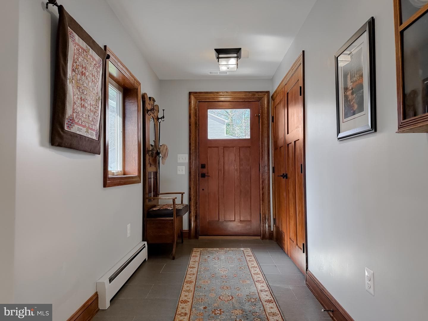 1586 Laurel Road photo 2