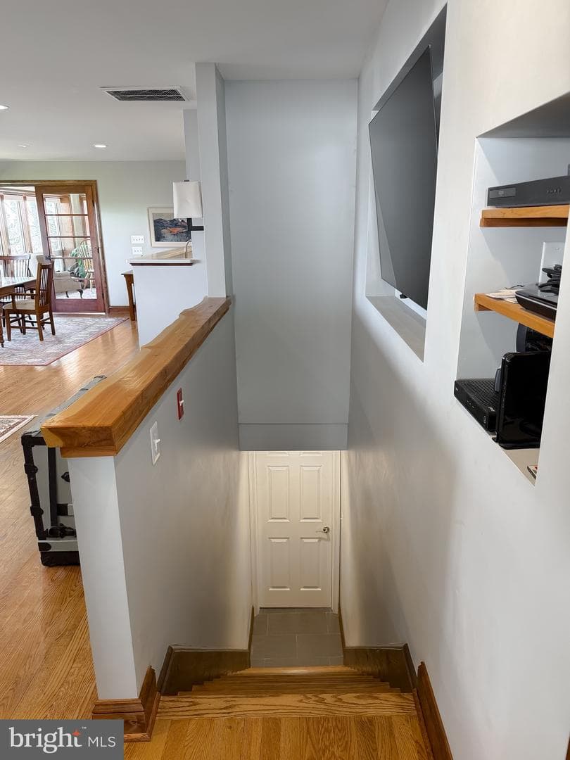 1586 Laurel Road photo 47