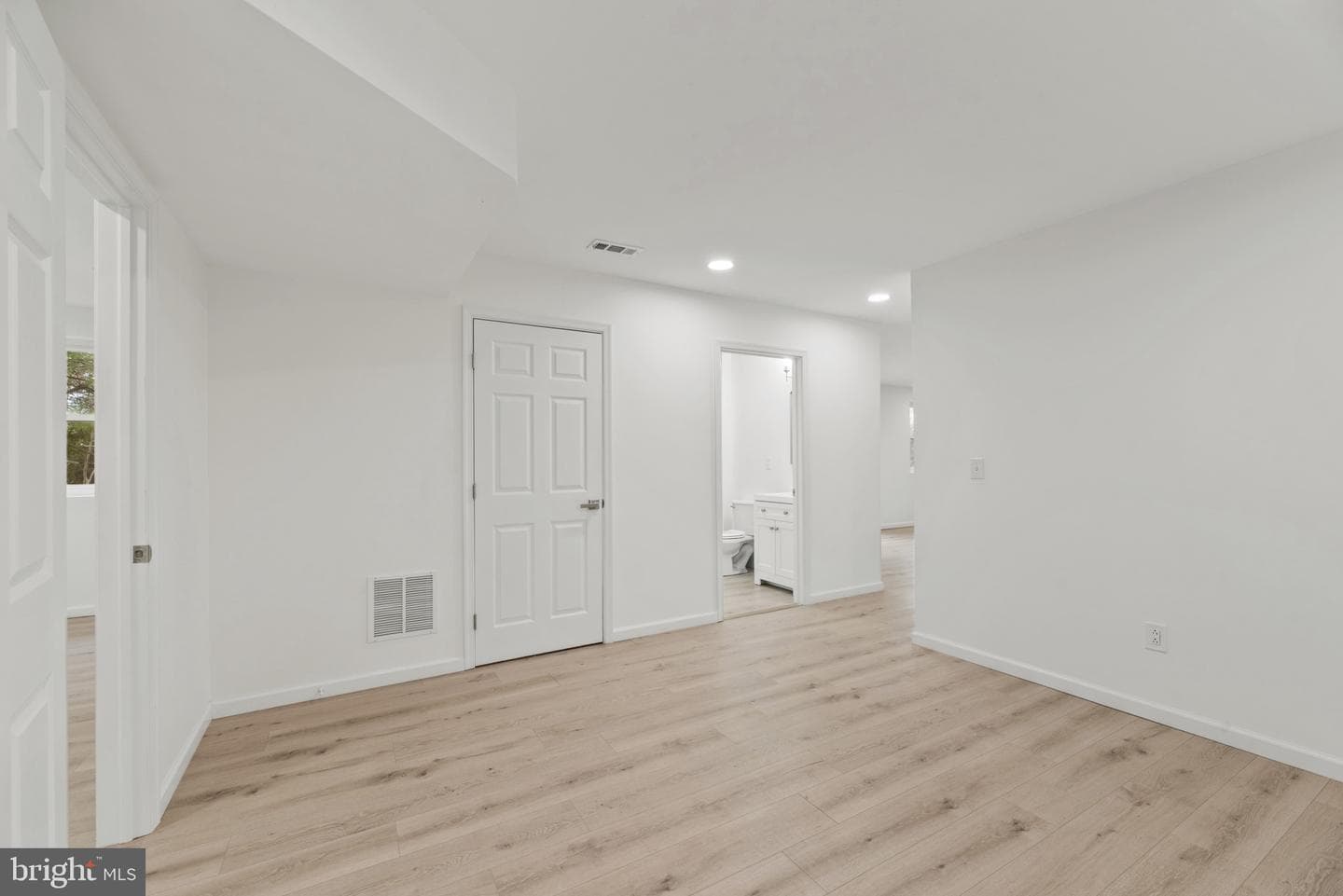 9947 Boyds Turn Road photo 24