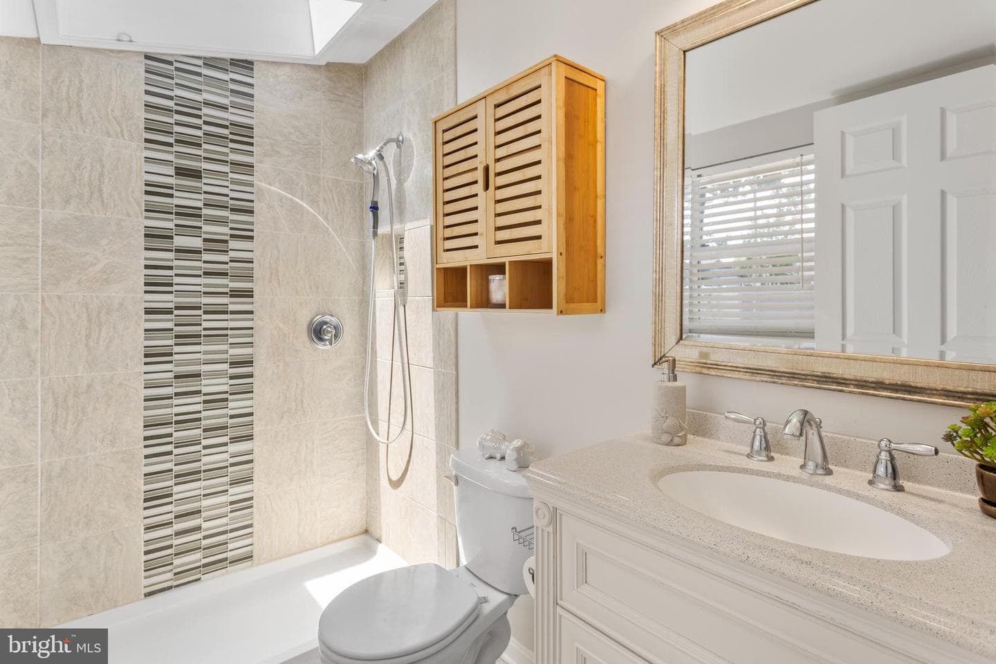 12820 Lake View Drive photo 4