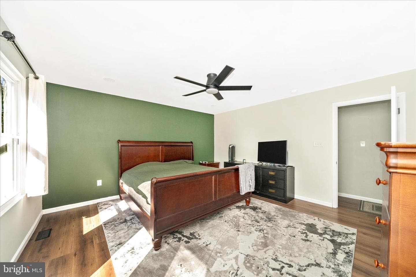 3860 Moonbeam Avenue photo 19