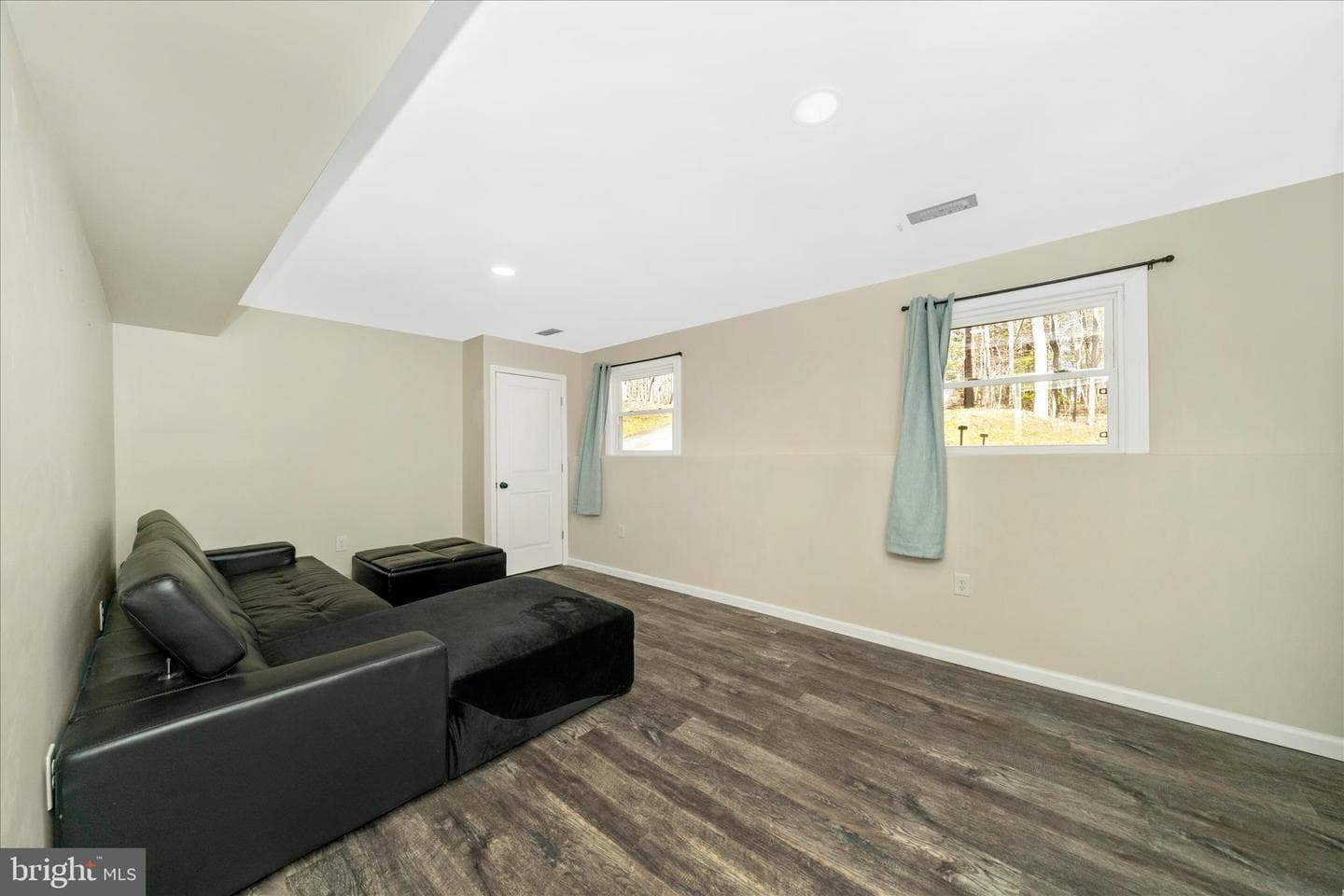 3860 Moonbeam Avenue photo 33