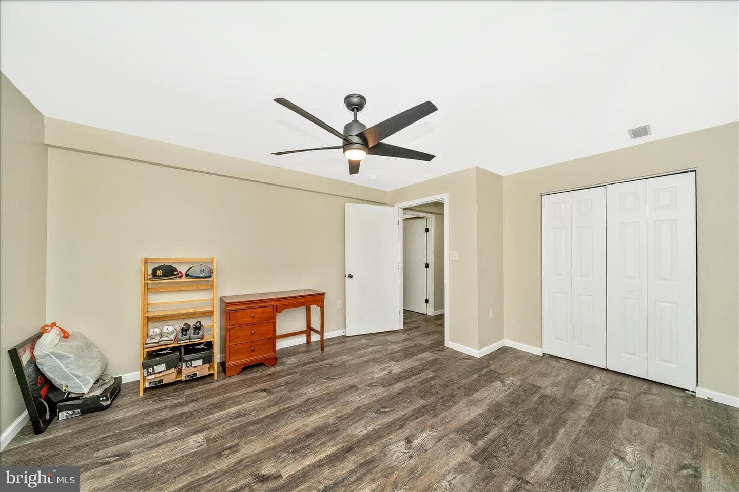 3860 Moonbeam Avenue photo 38