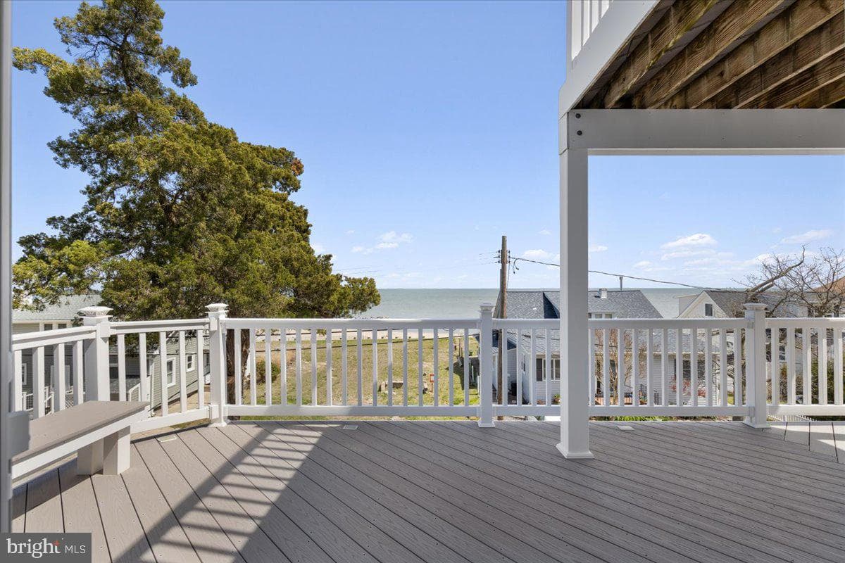 2818 Beach Drive photo 30