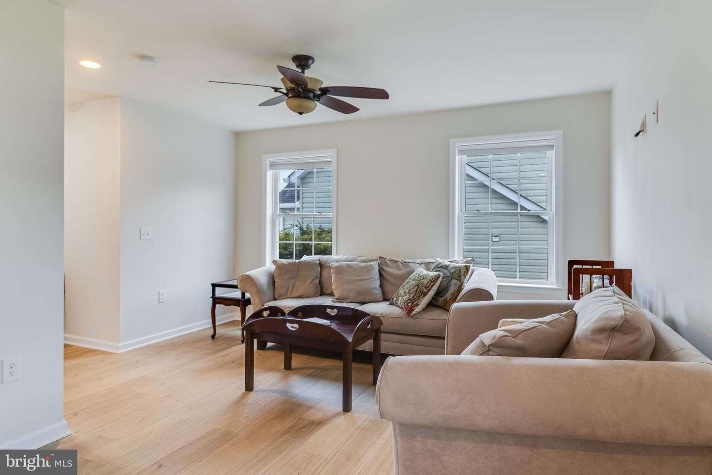 2818 Beach Drive photo 39