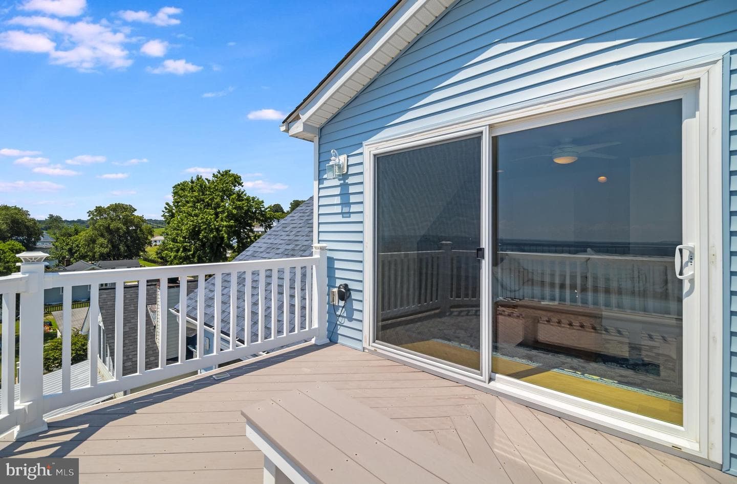 2818 Beach Drive photo 50