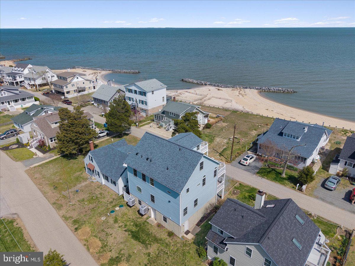 2818 Beach Drive photo 74