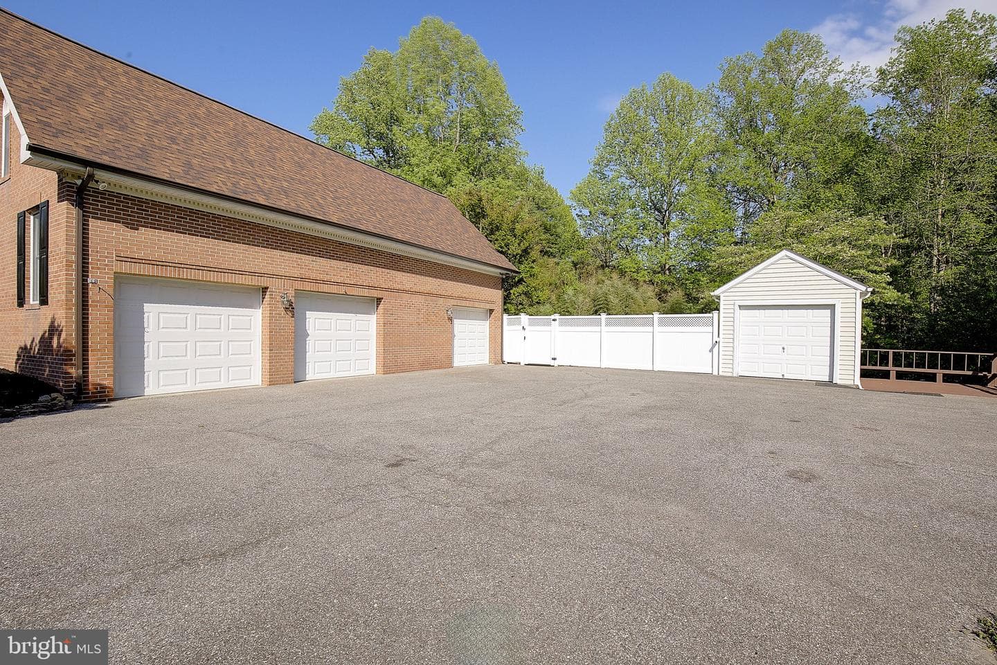 1050 Fowler Road photo 88
