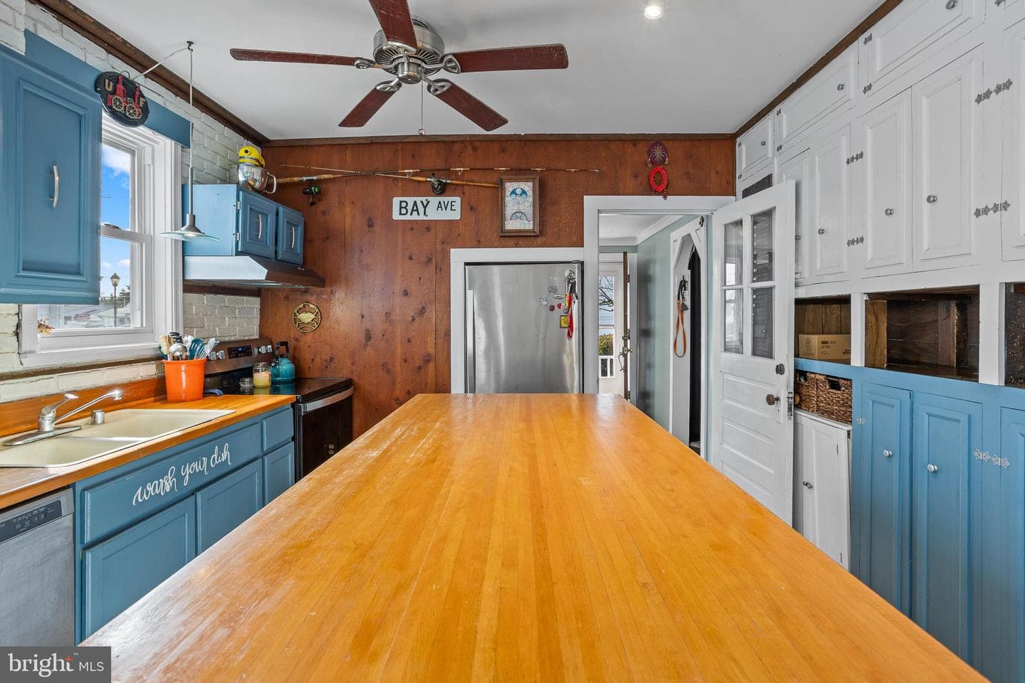 8223 C Street photo 3