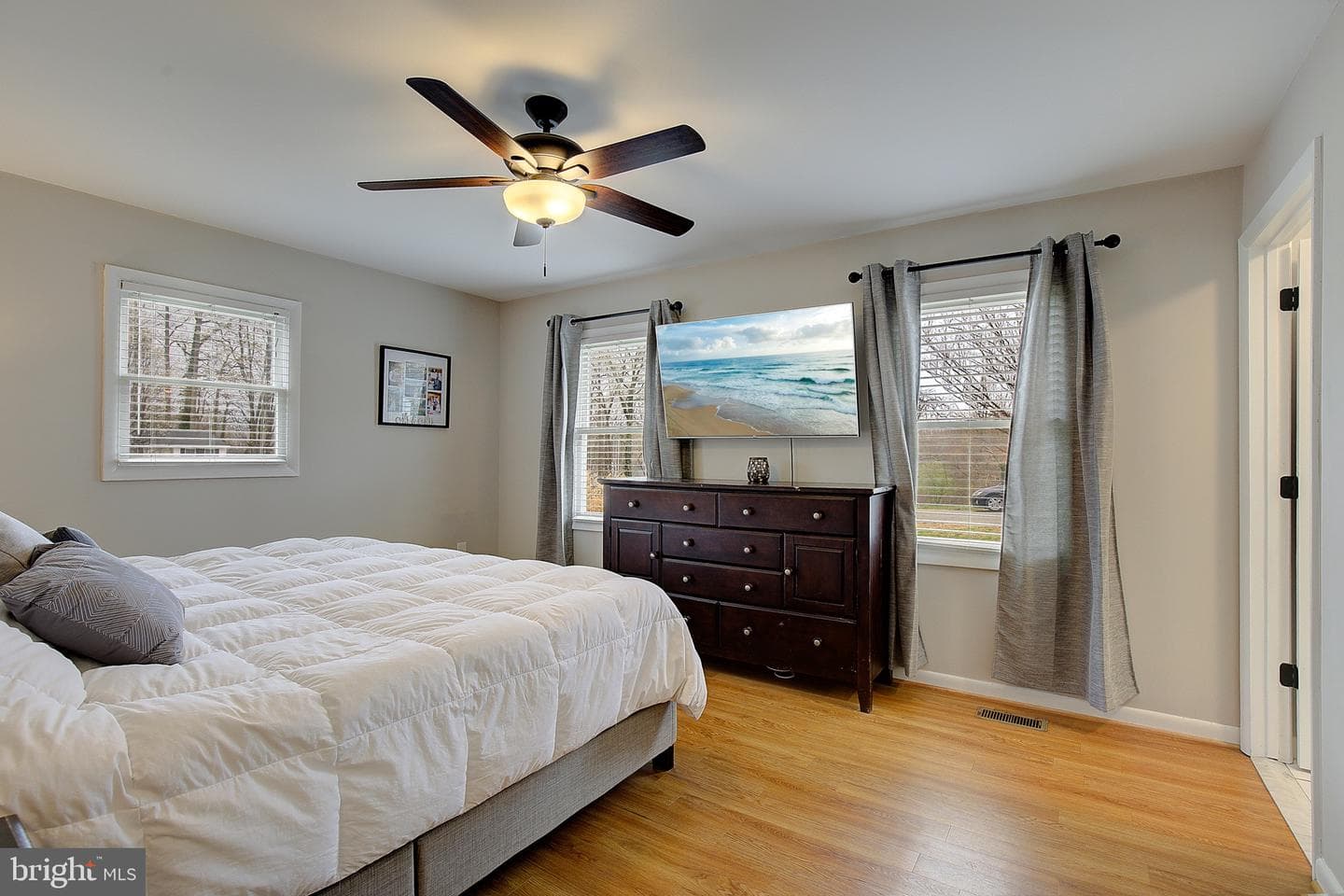 2819 Glasgow Way photo 19