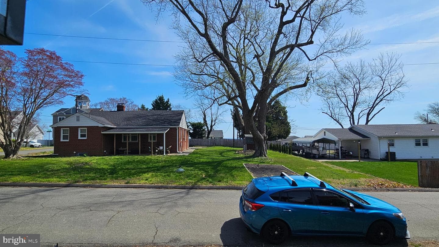 246 Bay Avenue photo 35
