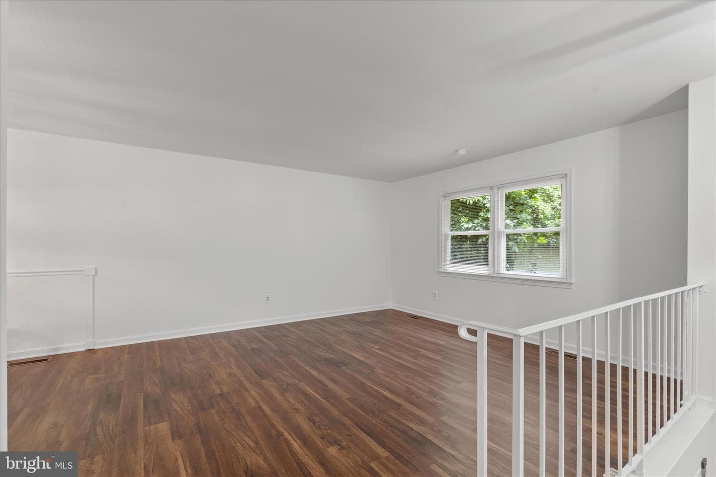 4111 Pinewood Terrace photo 2