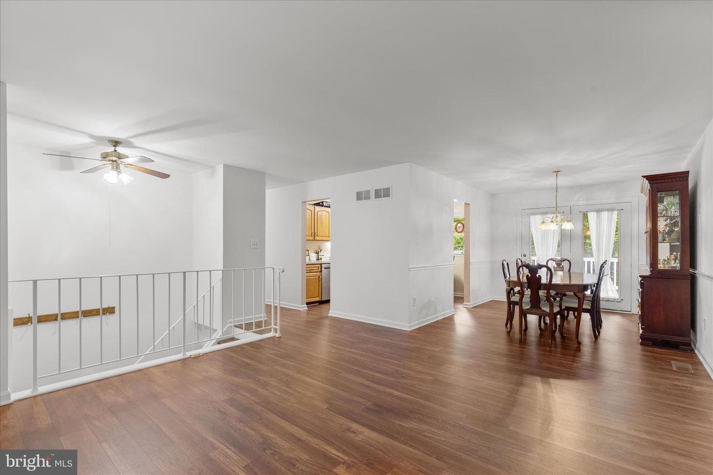 4111 Pinewood Terrace photo 4