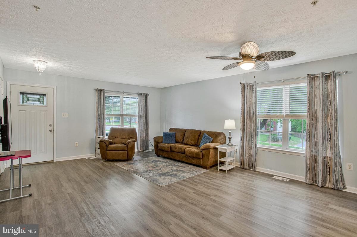 8199 Woodland Lane photo 17